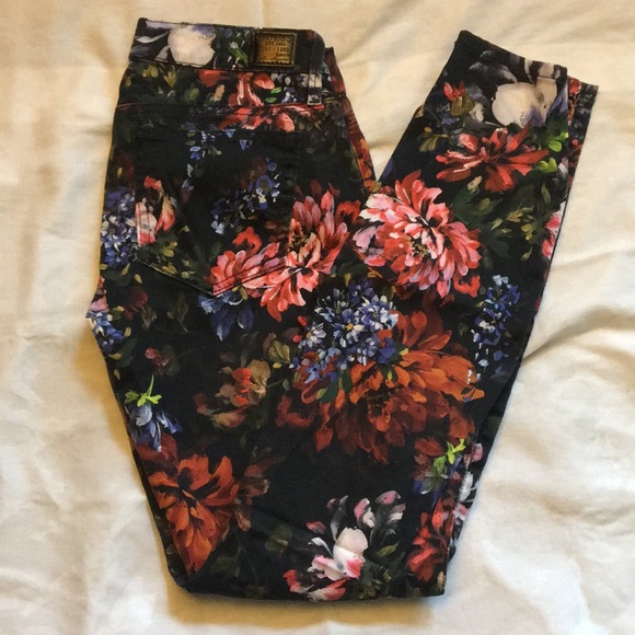 Guess floral legging size 25 - Picture 4 of 5